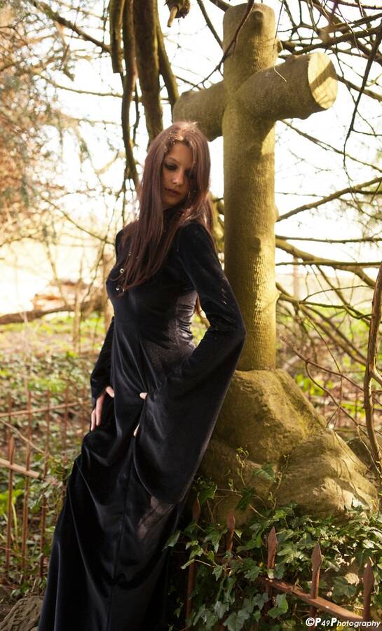 photographer P49Photography gothic modelling photo taken at Location
