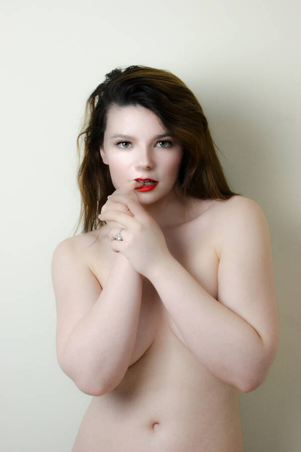 photographer Salisburytog topless modelling photo taken at Homeshoot 05/01 with @Chloesul