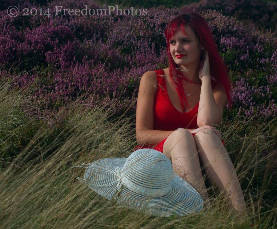 photographer FreedomPhotos lifestyle modelling photo taken at Todmorden with @Fuzzbuzz
