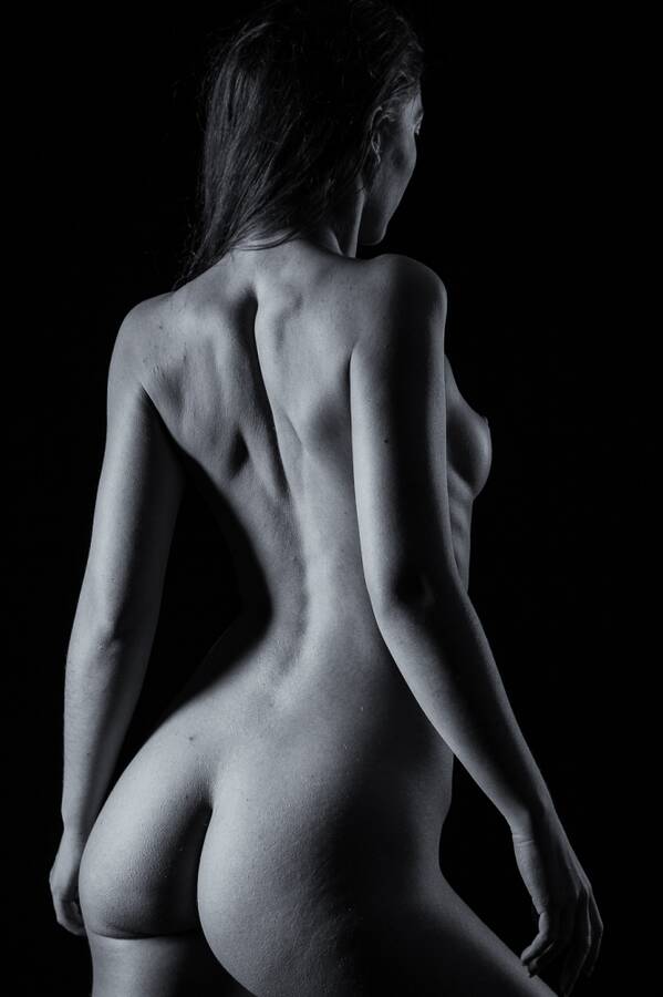 photographer Wallis nude modelling photo taken at @Fine+and+DanDee+studio with  Madame Bink