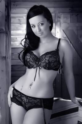 model Yorkshiree lingerie modelling photo