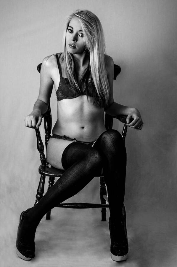 photographer EasyLuckyFree80 lingerie modelling photo