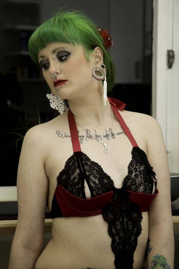photographer SMPhotographic lingerie modelling photo with @Frau_maden
