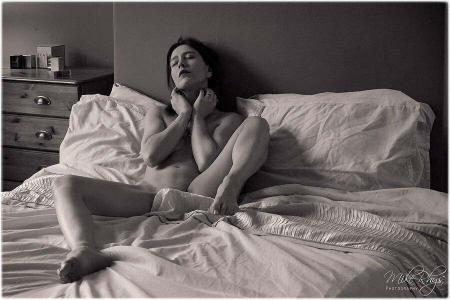 photographer MikeRhys boudoir modelling photo