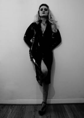 model Tegan gothic modelling photo