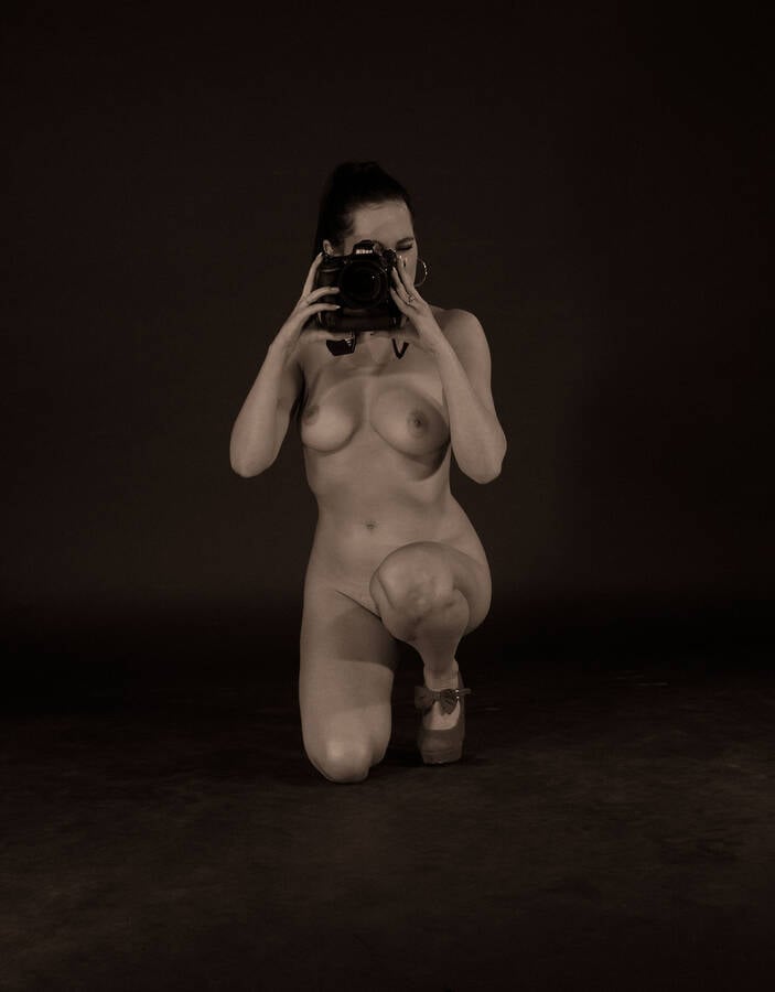photographer Dennis Bloodnok nude modelling photo