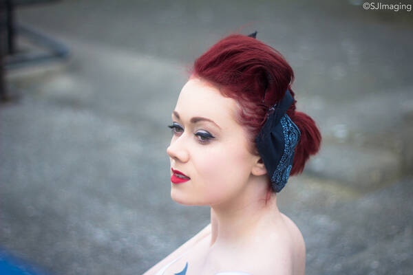 photographer SJImaging pinup modelling photo taken at Preston Docks with @RoxieRoyale