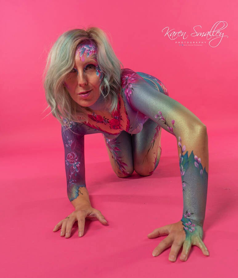 photographer Karen Smalley Photography bodypaint modelling photo with @Vampire_princess