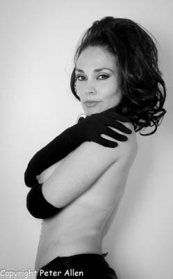 photographer pete051 topless modelling photo taken at Home shoot sheffield with @lucia_1