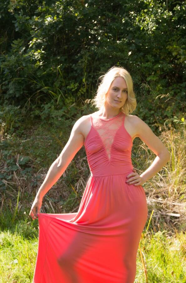 photographer Pos fashion modelling photo taken at Woods near Newport Pagnell with @Cappella