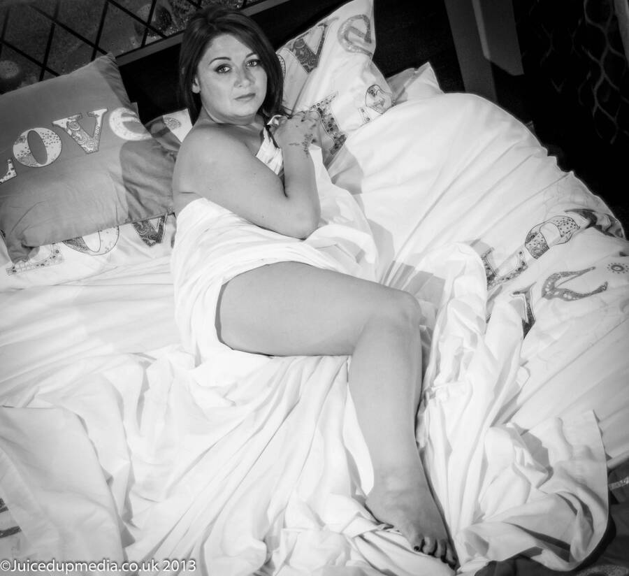 photographer garyjayuk implied nude modelling photo taken at Manchester