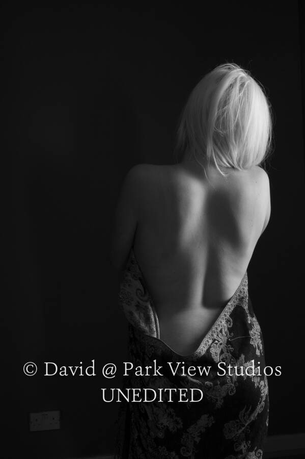 model Joleen body modelling photo taken at Park View Studios, Westcliff taken by David Hannington. i do love this tog i do love this style i do love the suspense.
