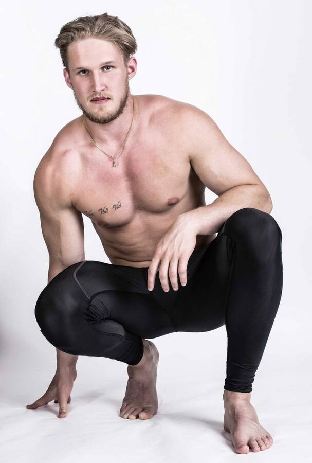 model Mikeymck15 fitness modelling photo. fitness shoot july 2015.