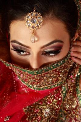 photographer Usha13 headshot modelling photo. asian bridal headress.
