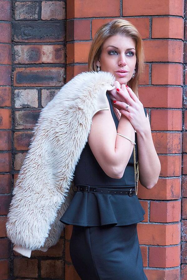 photographer PCD is Amcamman fashion modelling photo taken at NEWSHAM  PARK  HOSPITAL with @lollylou