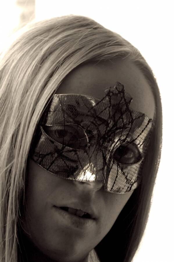 model Dark Vixen headshot modelling photo