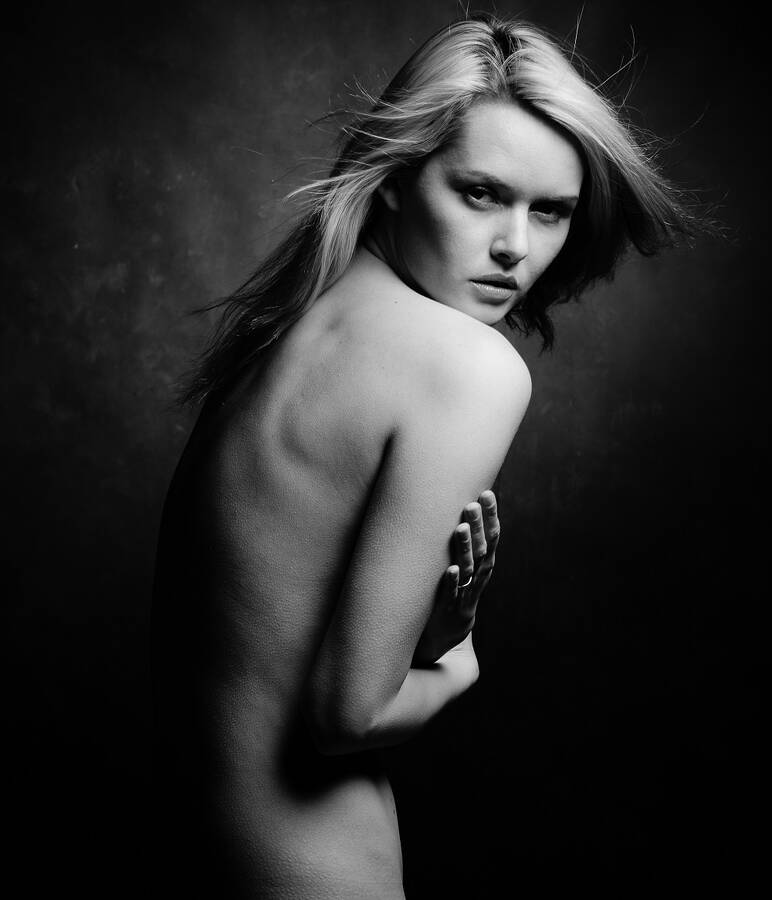 photographer JonM implied nude modelling photo