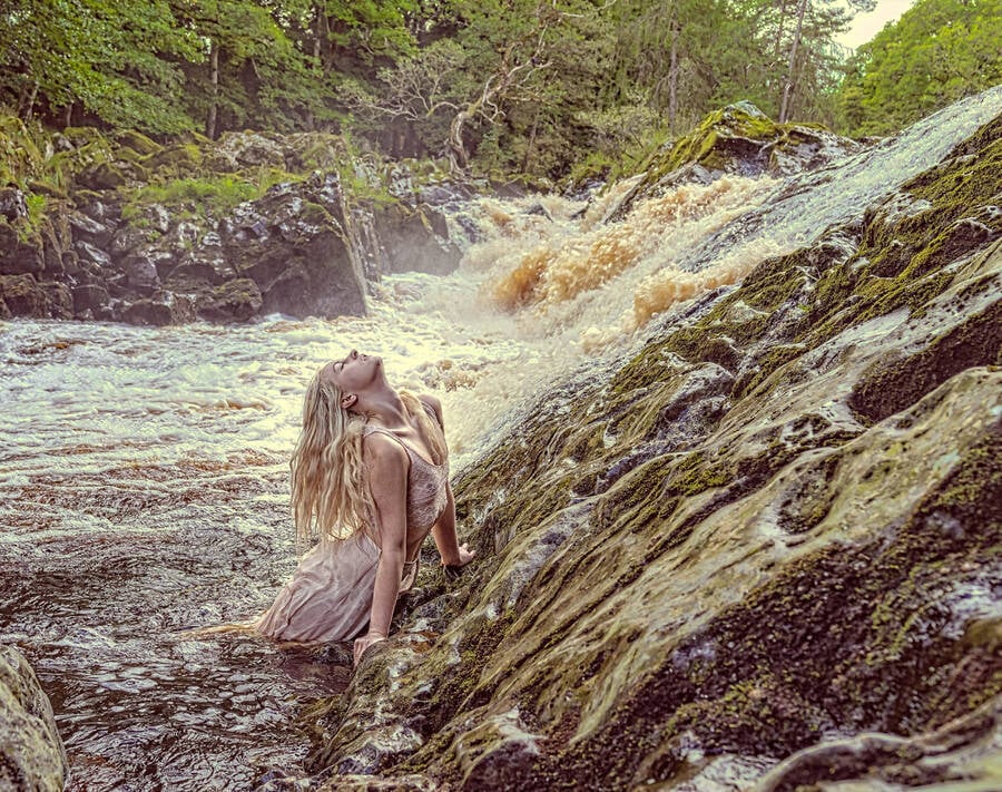 photographer StudioDee Banchory lifestyle modelling photo. keira defying the falls of feugh.