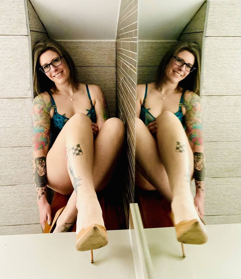 photographer Koolkouple erotic modelling photo