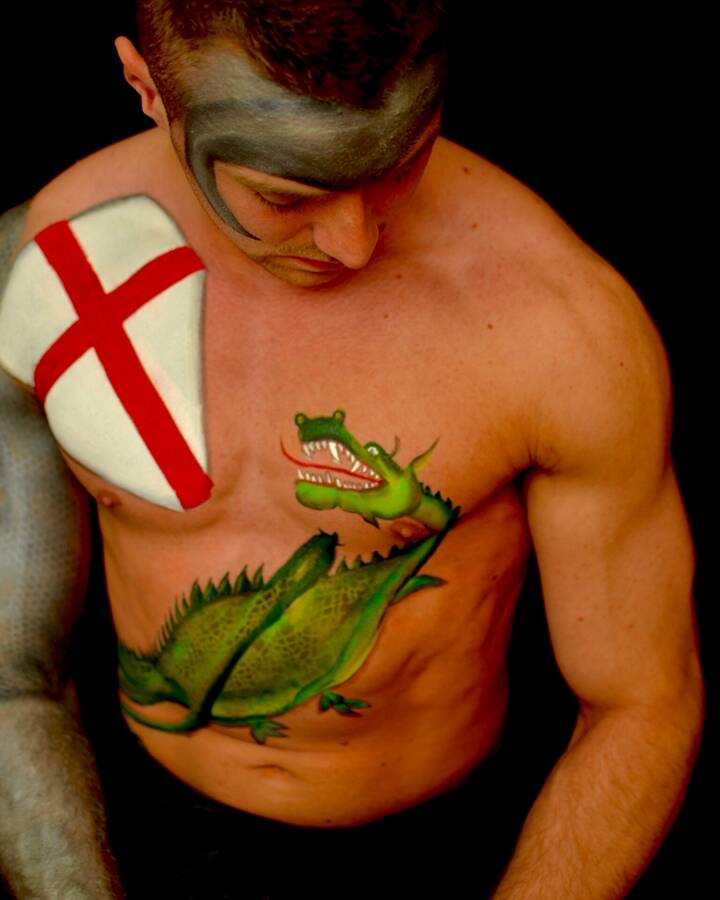 body painter Feelgoodpainted body art modelling photo taken at My studio with @herewithearl taken by St George's day body paint