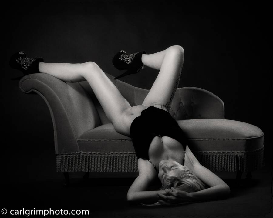 model Lina Luxe erotic modelling photo