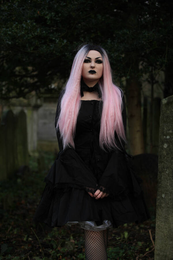 model Satans Church gothic modelling photo taken at Tower Hamlets Cemetary taken by @Jimbosyourman
