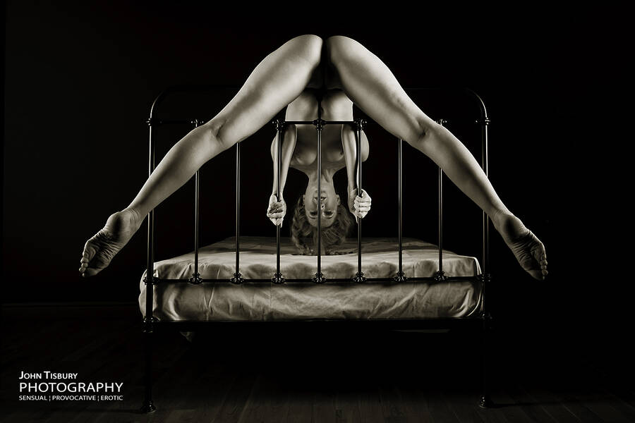 photographer JohnTisbury erotic modelling photo. model is ariel anderssen joceline.